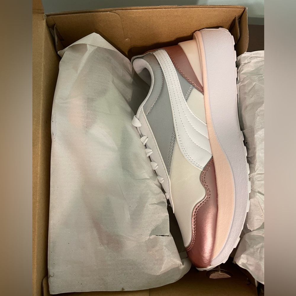 NIB Puma Women’s Sneaker